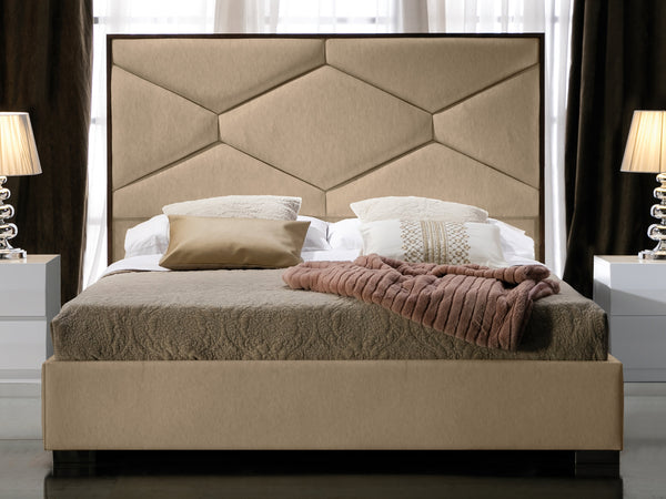 Load image into Gallery viewer, Pesukastiga voodi Martina 160x200cm Velvet Gl7 Camel
